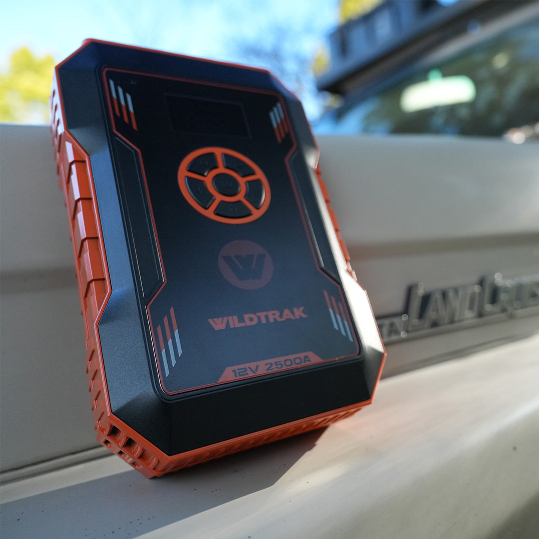 Wildtrak Heavy Duty 2500A Lithium Jump Starter 12000mAh with Tyre Compressor