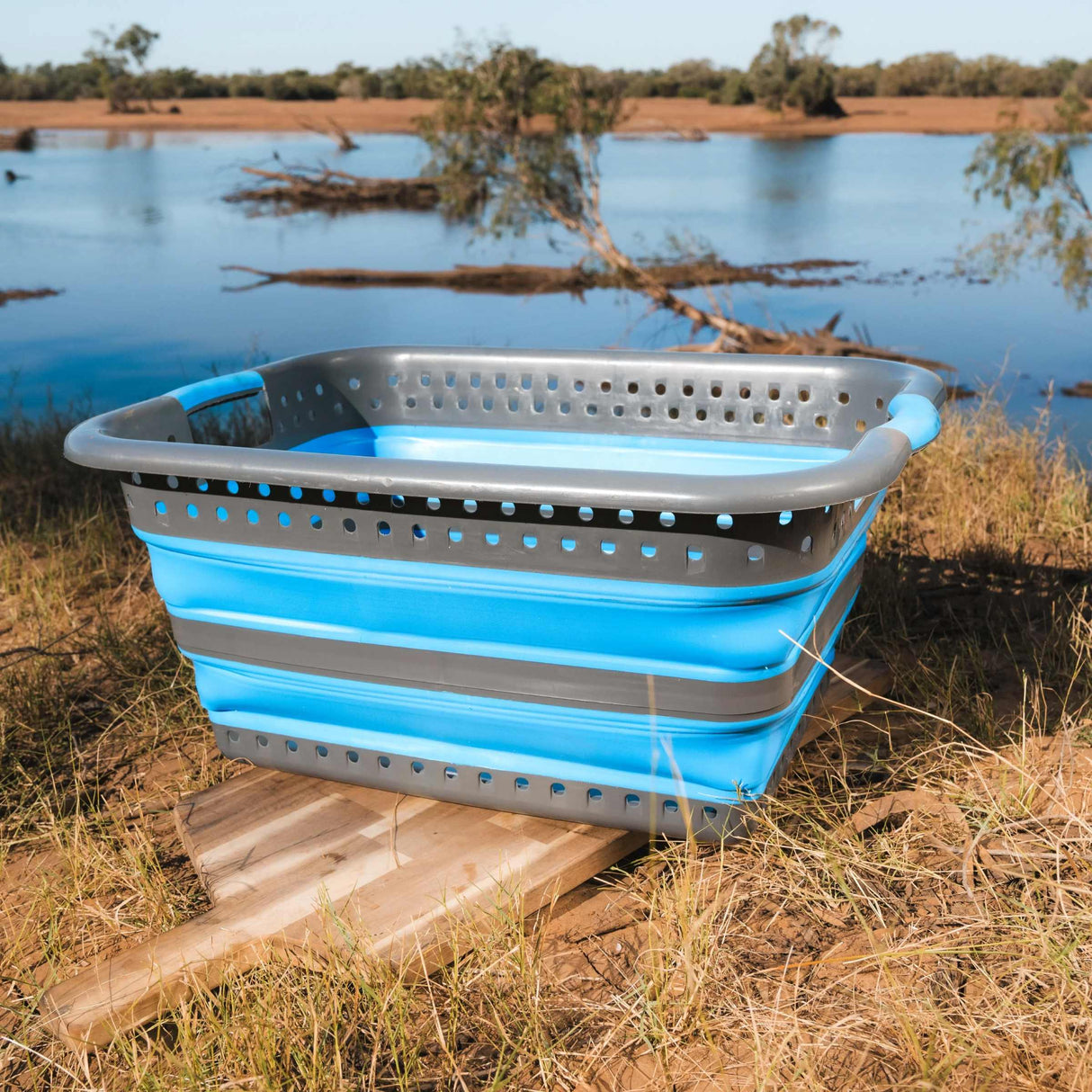 undefined Wildtrak Expanda 37L Laundry Basket undefined - Image 3