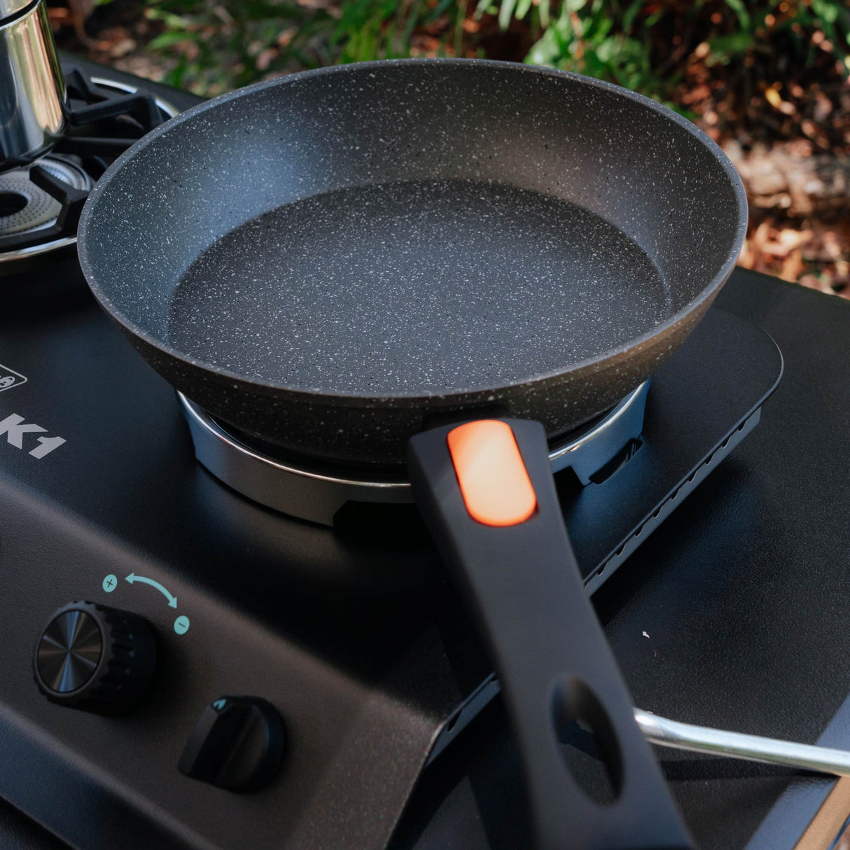 undefined Wildtrak Compact Frypan 24cm Non Stick Detach Handle undefined - Image 4