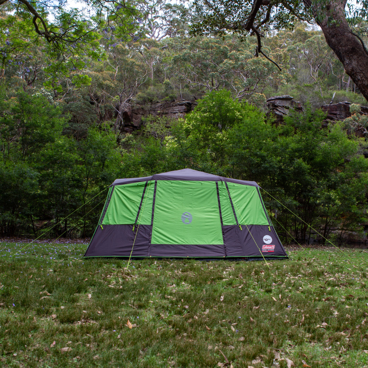 Instant Up 10 Person Excursion Darkroom Tent