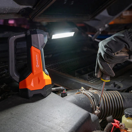 undefined Wildtrak Spotlight 1000 8AH Flexi Light Rechargeable undefined - Image 4