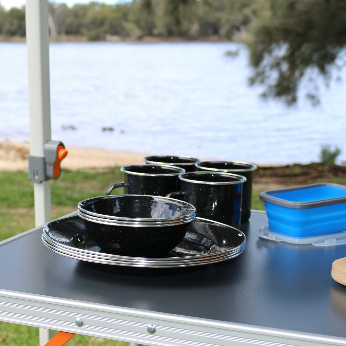 undefined Wildtrak Premium Enamel Dinner Set 12 Piece undefined - Image 3