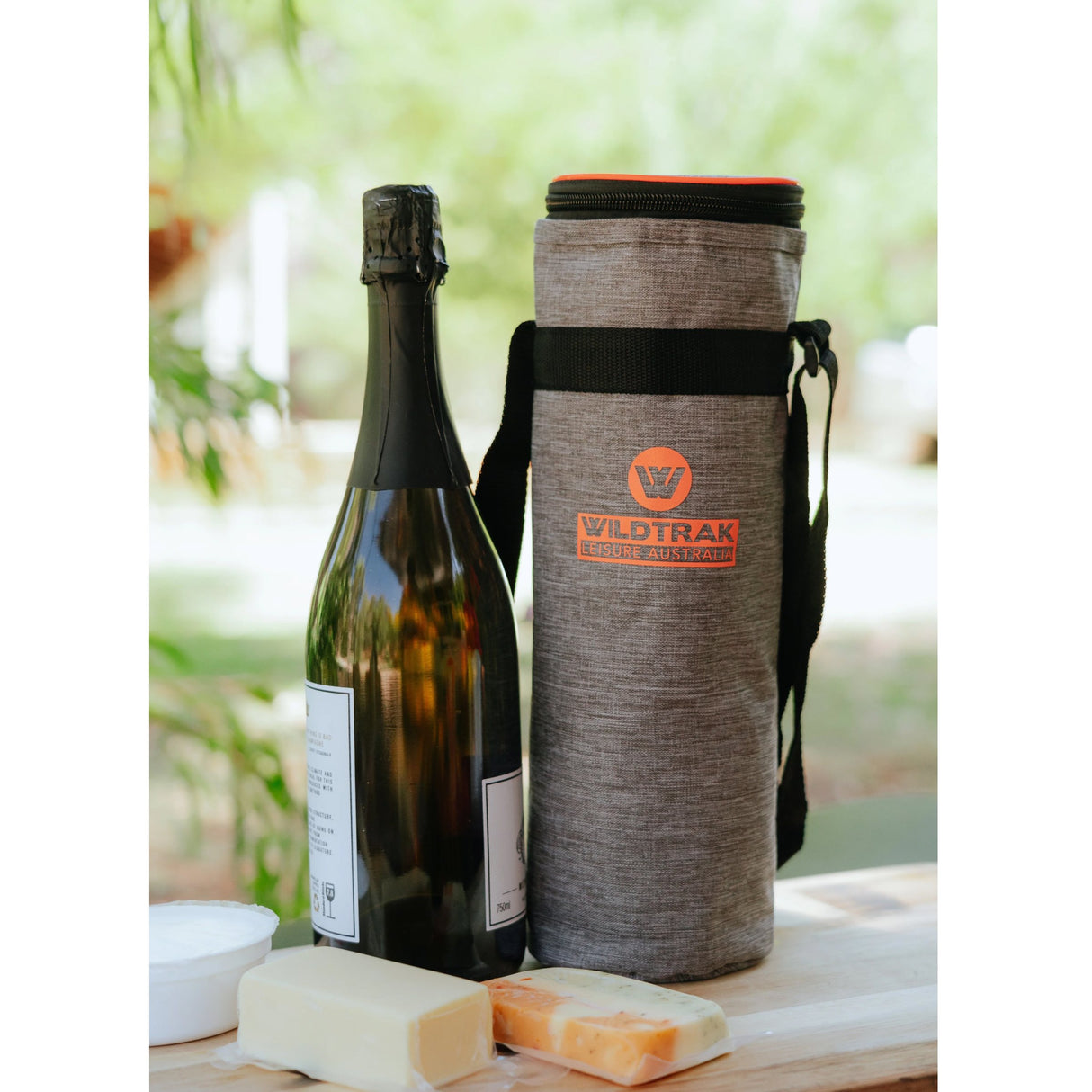 undefined Wildtrak 1.5L Camping Wine Cooler Bag undefined - Image 3